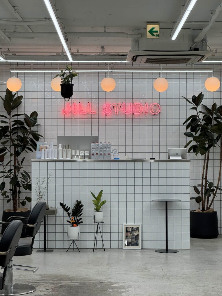 美容院　店舗グリーンコーディネート